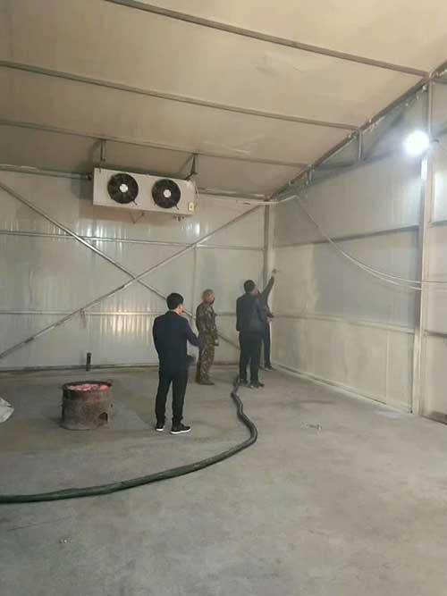 高層冷庫(kù)外墻保溫施工機(jī)械(圖1) 高層冷庫(kù)外墻保溫施工機(jī)械