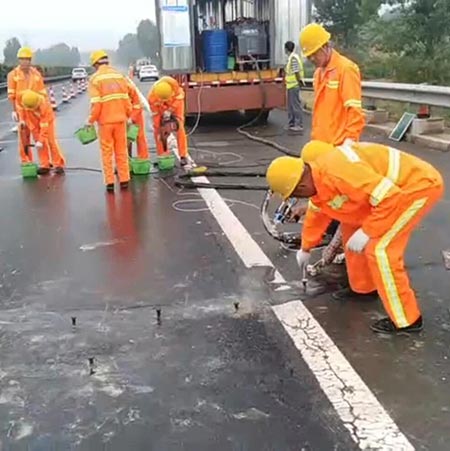 高壓注漿機(jī)哪里能買(mǎi)到(圖2) 高壓注漿機(jī)路面灌縫填充
