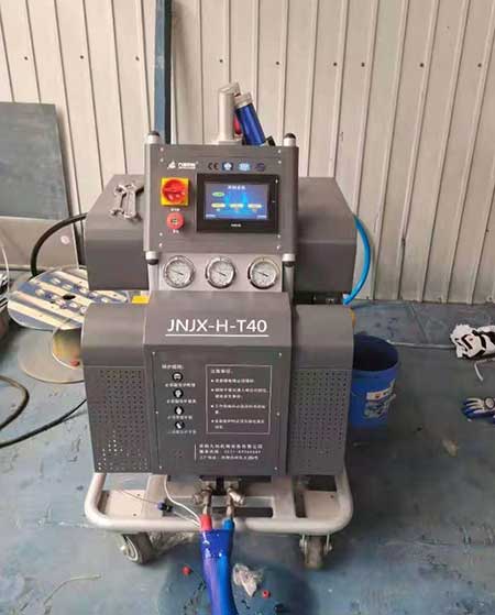 冷庫保溫發(fā)泡(圖1) JNJX-H-T40聚氨酯噴涂發(fā)泡機